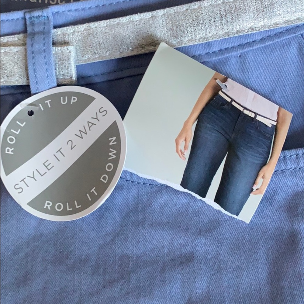 NWT Lee Riders Midrise Blue Capri with Silver Belt - Picture 5 of 6